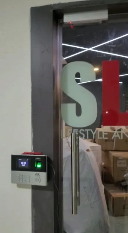 ESSL Biometric with EM Lock Access Control and No Touch Exit Switch.

For Enquiry:
🌐:www.eyetechsec