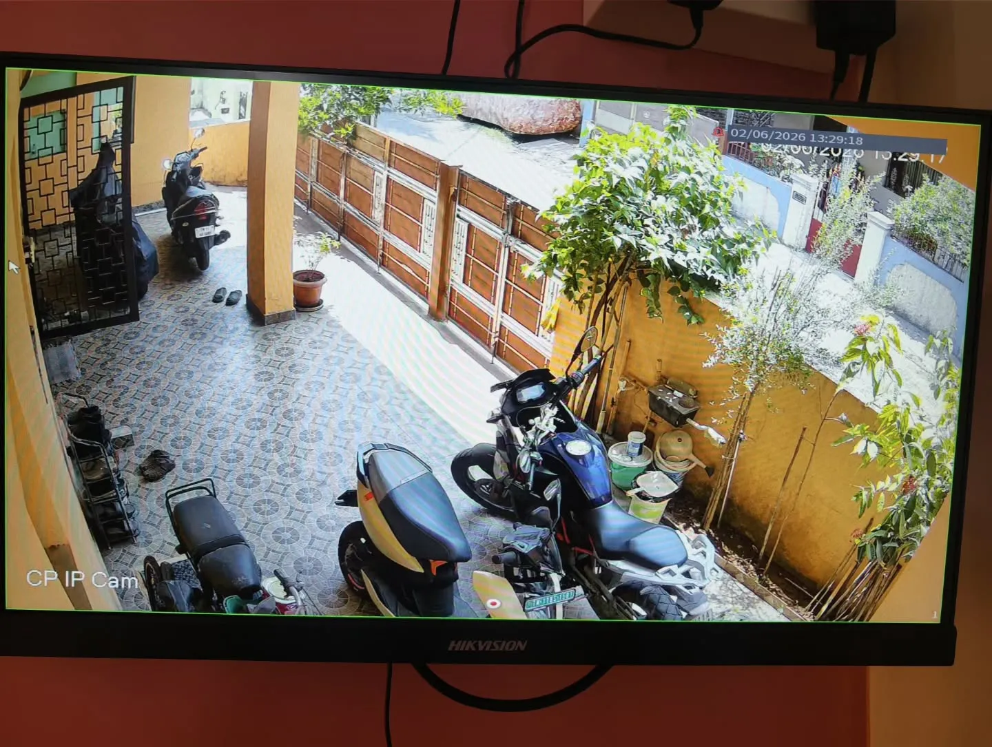 Display covering Parking Area with CPPlus 4MP IP CCTV Camera